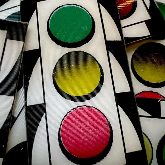 Huge Lot of 25 Traffic Light 1950's Small 1" Vari-Vue Flicker Lenticulars NOS - Picture 4 of 7